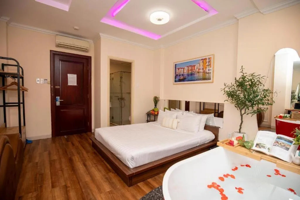 Image 4 of Quy Hung Hotel Central