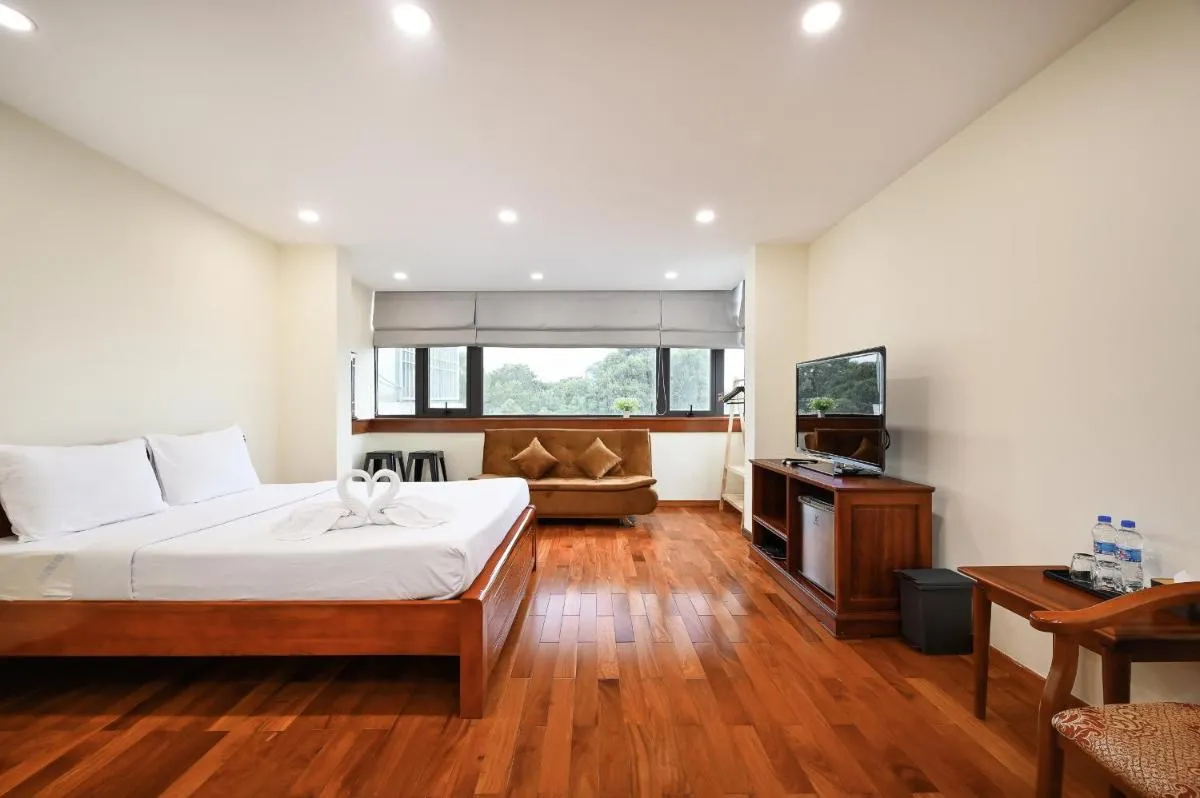Image 3 of Red Sun Airport Saigon Hotel