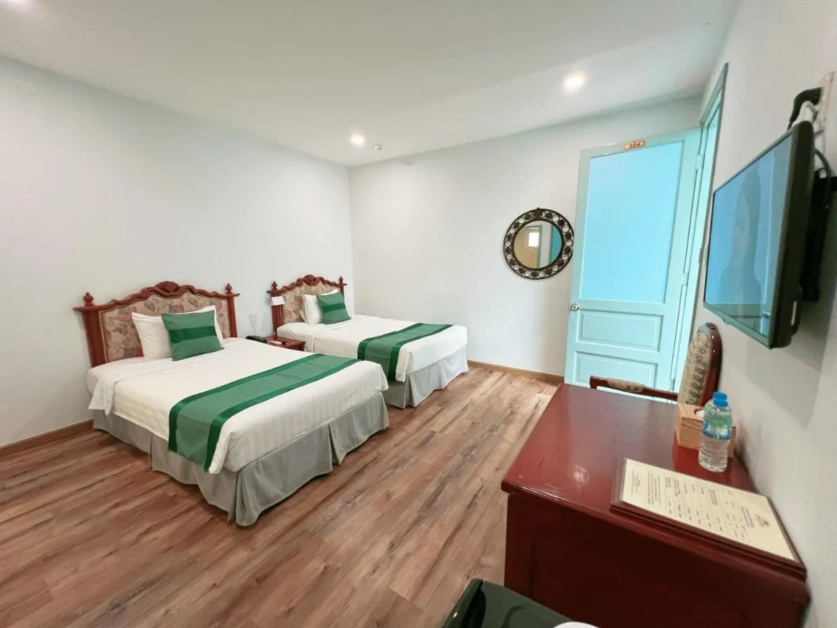 Image 4 of Riverside Hotel Saigon