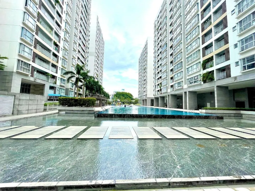 Image 1 of SECC Luxury 2-BR Apartment, Scenic Valley, Saigon Exhibition and Convention Center, FV Hospital, Phu My Hung District 7
