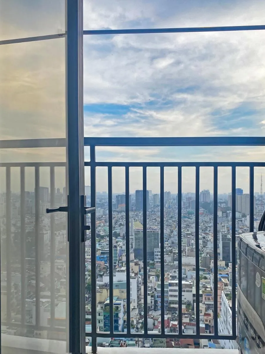 Image 5 of SOHO 23 Floor Stunning City View Apartment Near Bui Vien Ben Thanh
