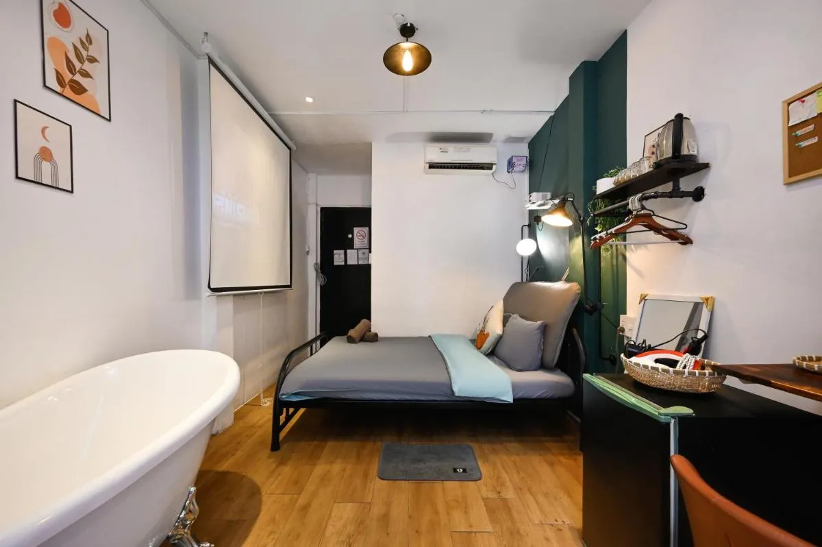 Image 3 of Saigon Hideout