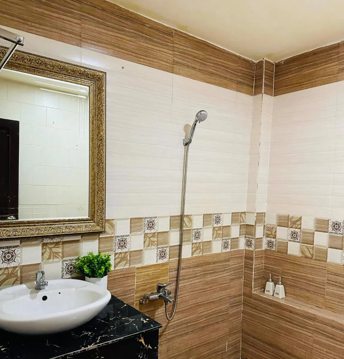 Image 4 of Saigon Home