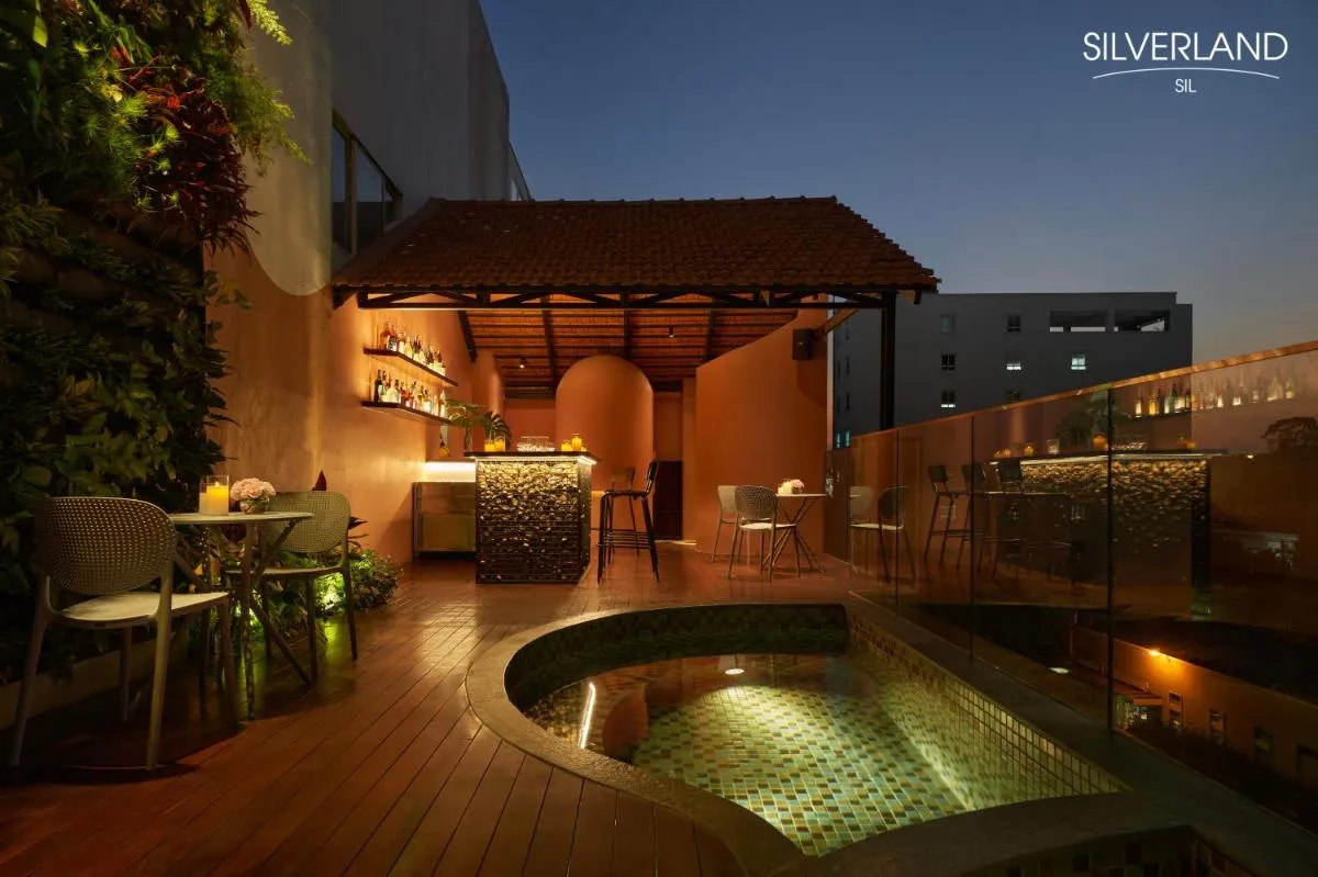Image 3 of Silverland Sil Hotel