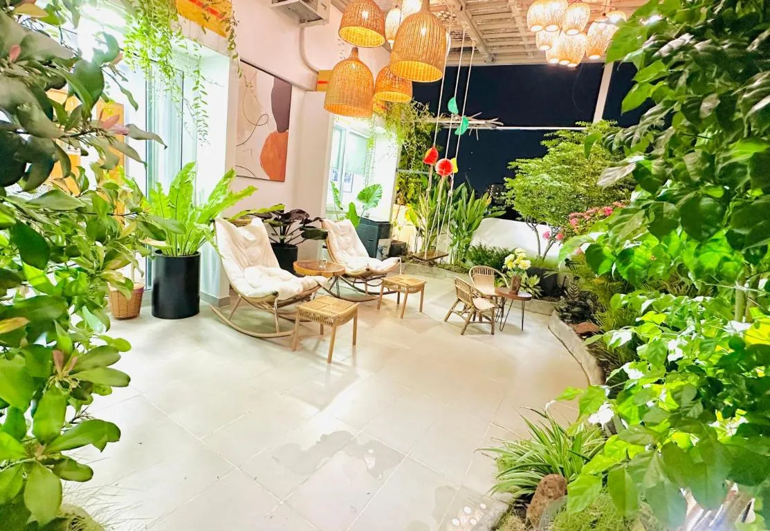 Image 1 of Skyline Penthouse Greenery