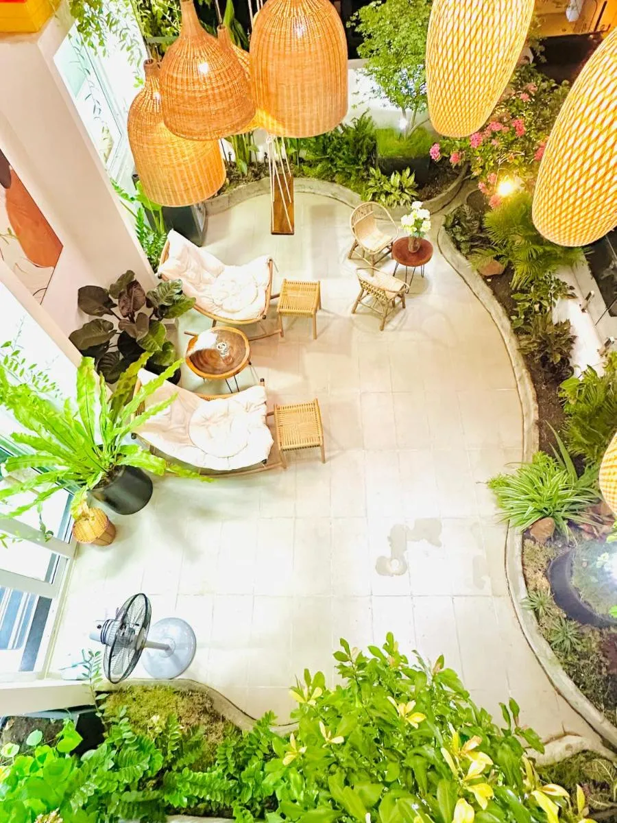 Image 5 of Skyline Penthouse Greenery