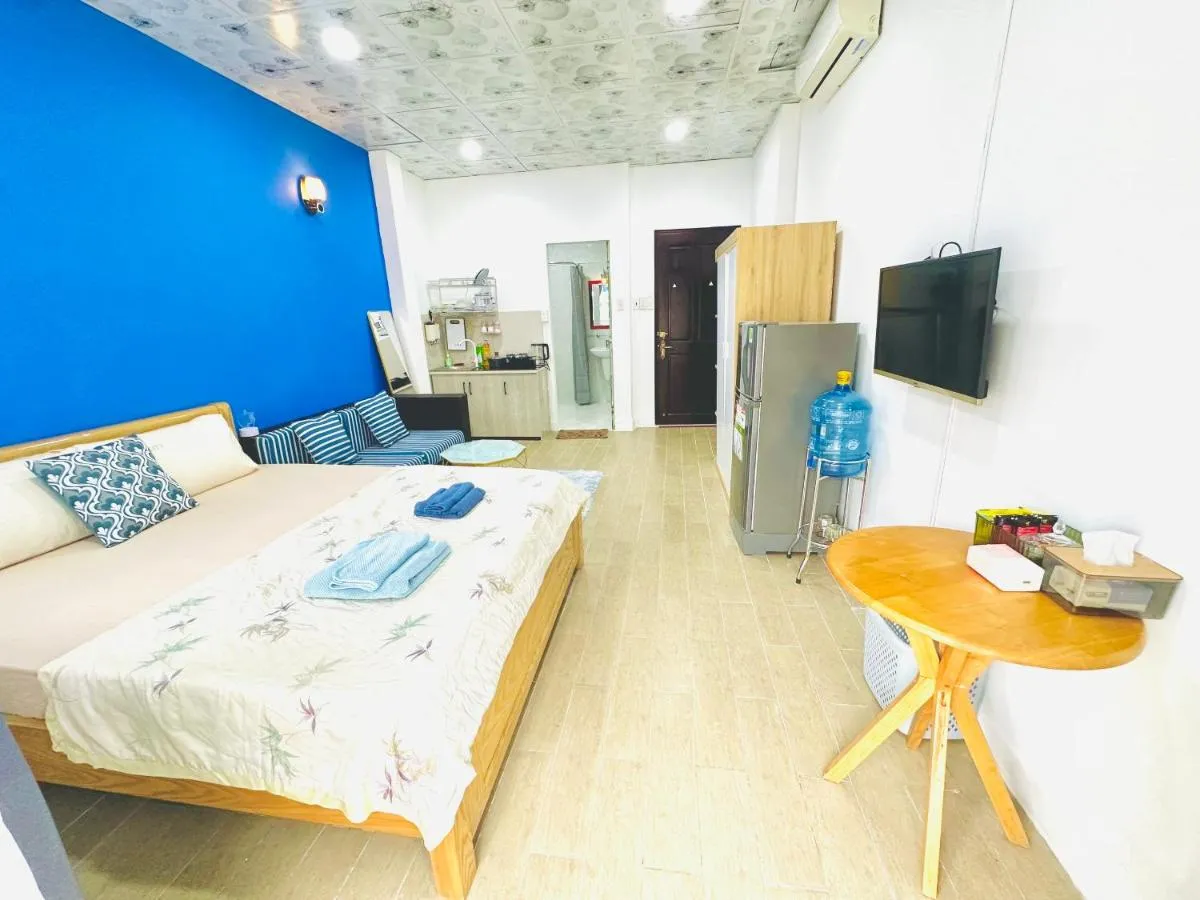 Image 3 of Spacious 1 BR with balcony