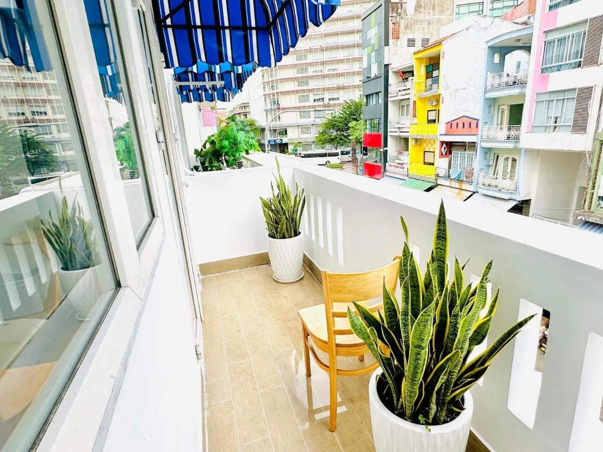 Image 5 of Spacious 1 BR with balcony