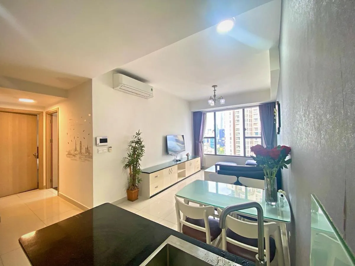 Image 3 of Spacious Apartment in District 7