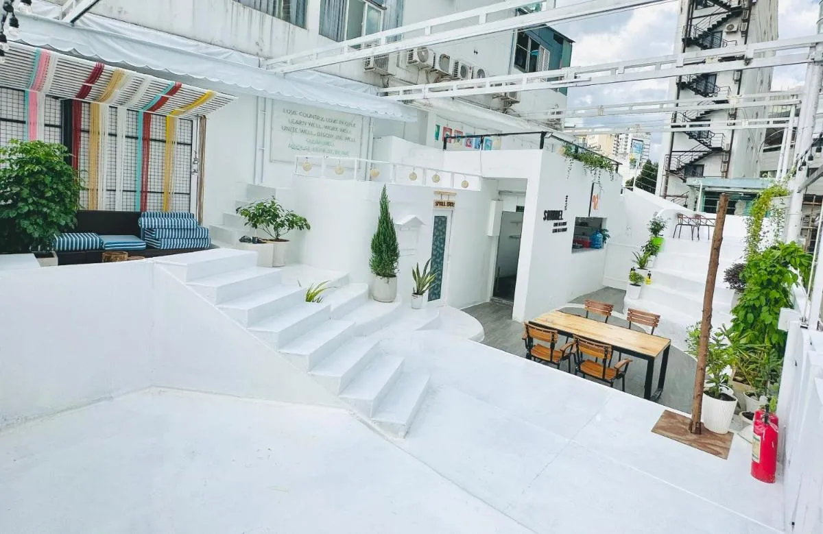 Image 3 of Spacious Penthouse private rooftop in D1 HCMC