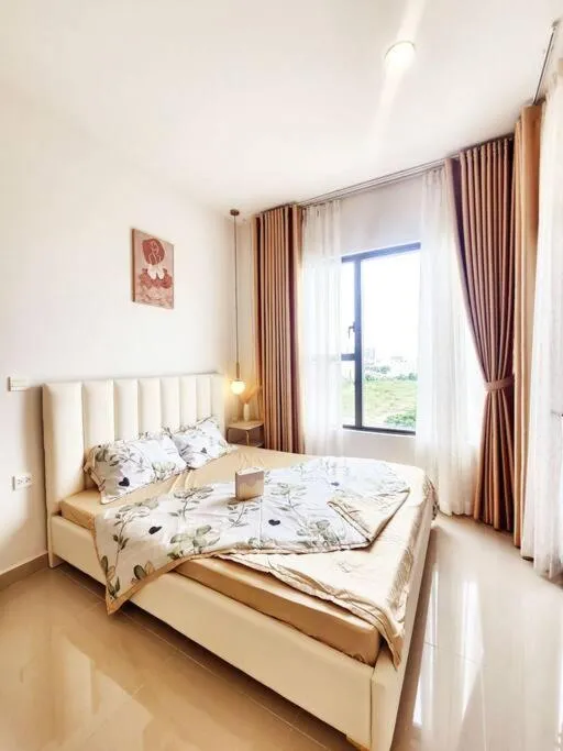 Image 3 of Sunrise City View – New Chill House