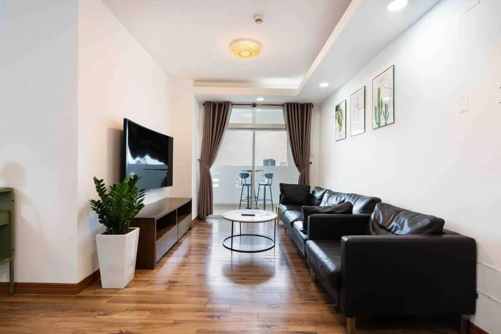 Image 1 of The 1st district, spacious apartment/Next Bui Vien
