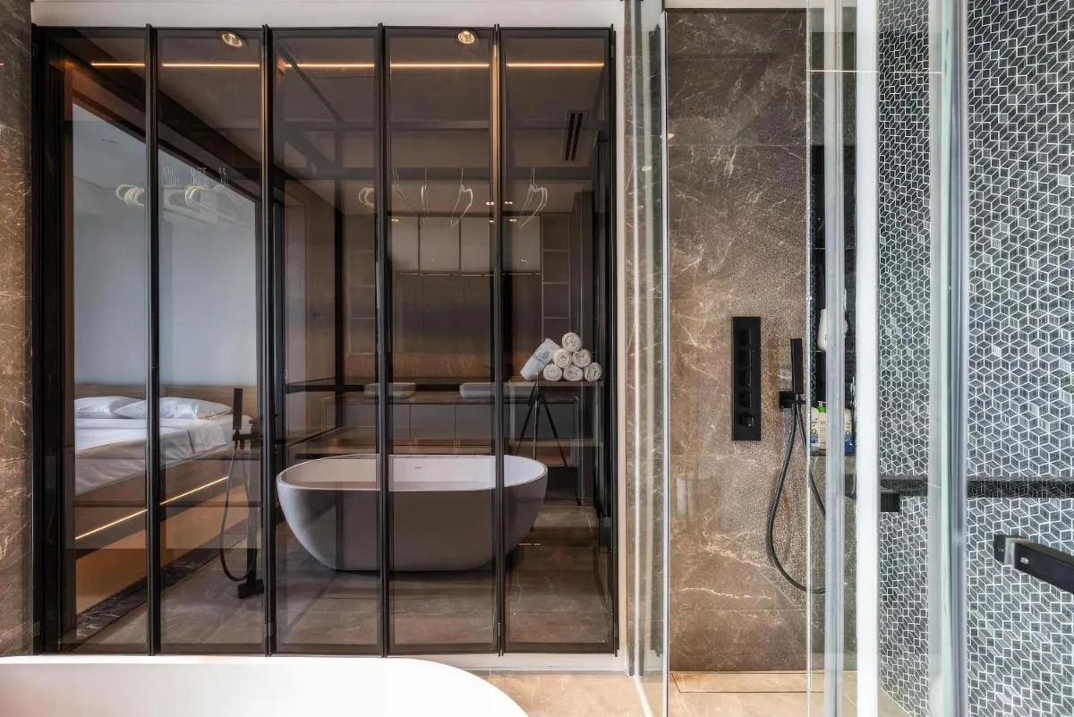 Image 5 of The Opera Residence – Luxury Infinity Pool&Sauna