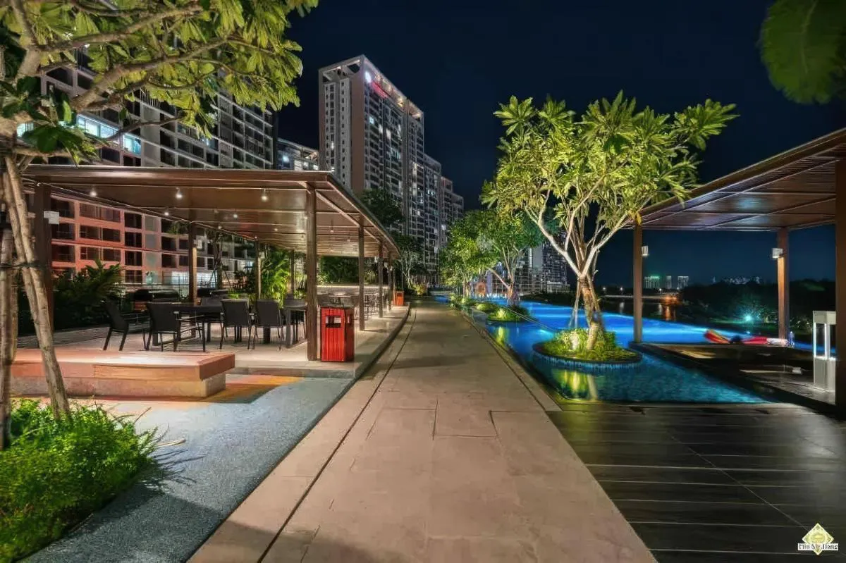 Image 3 of The Peak Midtown – Gorgeous Riverside