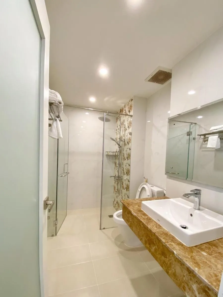 Image 4 of Thinh Vuong Apartment IX