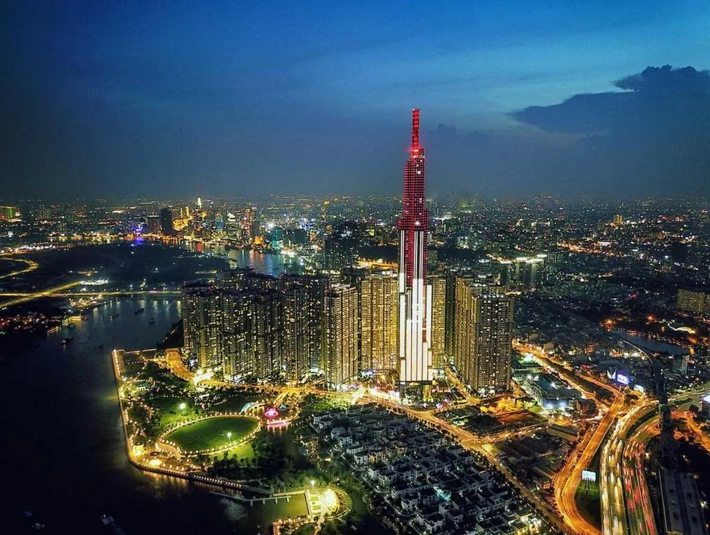 Image 1 of Vinhomes Central Park Luxury Apartment 1,2,3,4 bedroom, Landmark 81 area