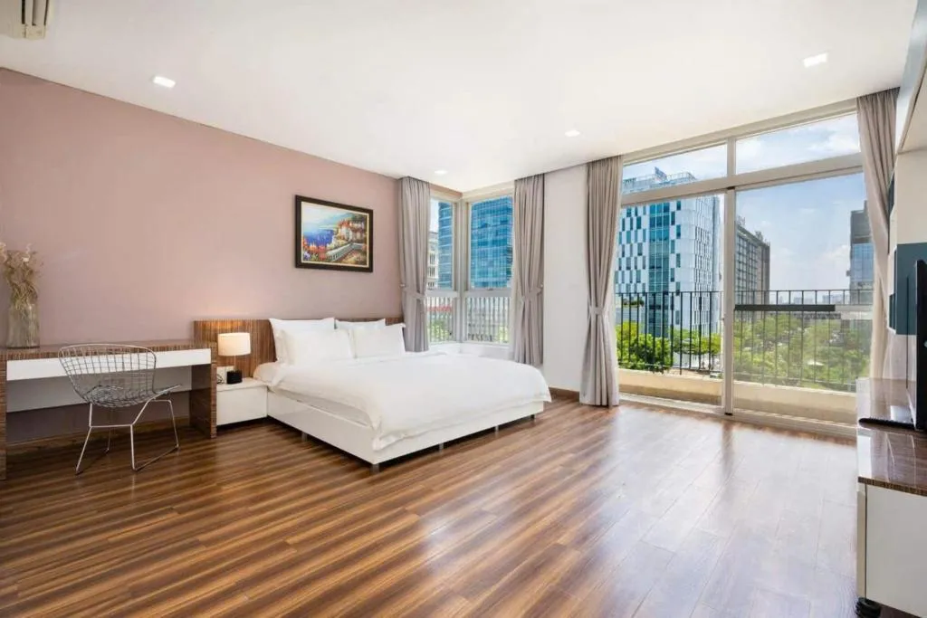 Image 1 of 3BR duplex star hill apartment