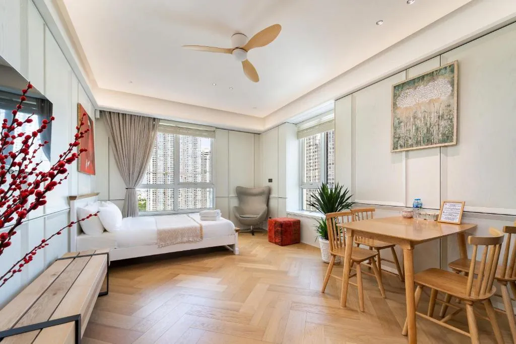 Image 1 of Apartment The Manor 2 Studio River View, Near Landmark 81, Free Pool Access