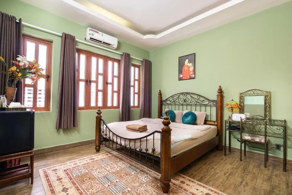 Charming A Little Saigon Apartment – Heart of Vibrant District 1