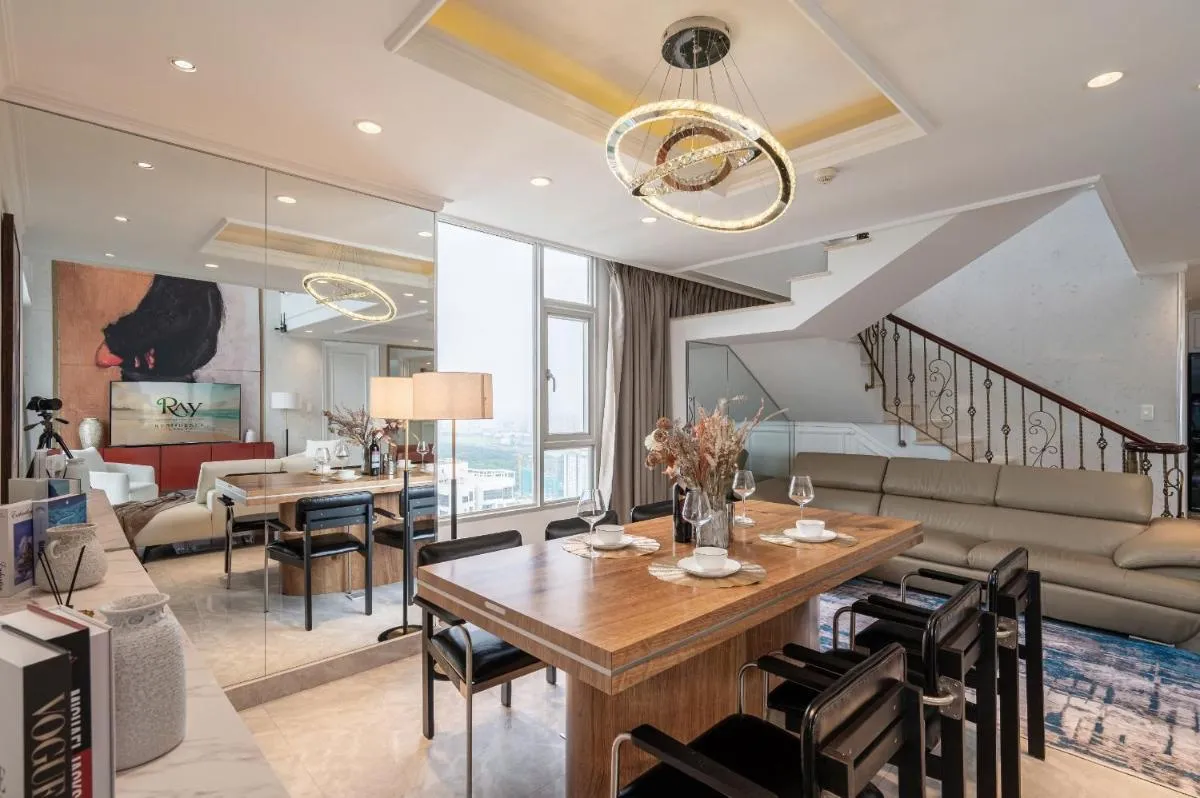 Image 3 of Charming white Saigon Penthouse 4 bed 4 bath