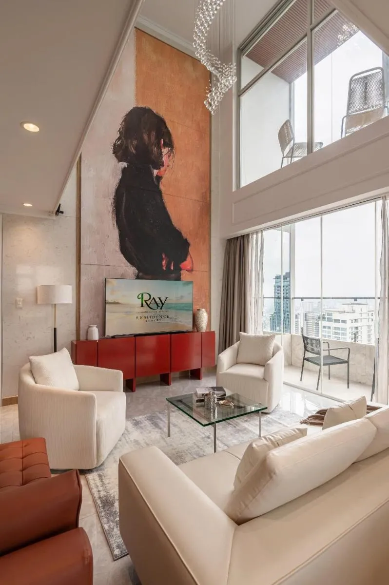 Image 4 of Charming white Saigon Penthouse 4 bed 4 bath
