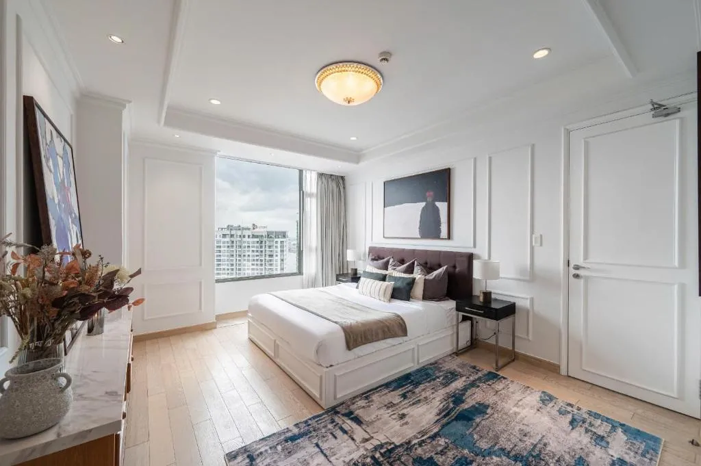 Image 1 of Charming white Saigon Penthouse 4 bed 4 bath
