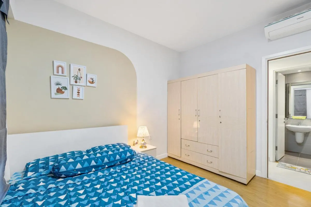 Image 2 of Cozy 2 Bedrooms Condo in T1 Masteri Thao Dien, Fully Furnished With Full Amenities
