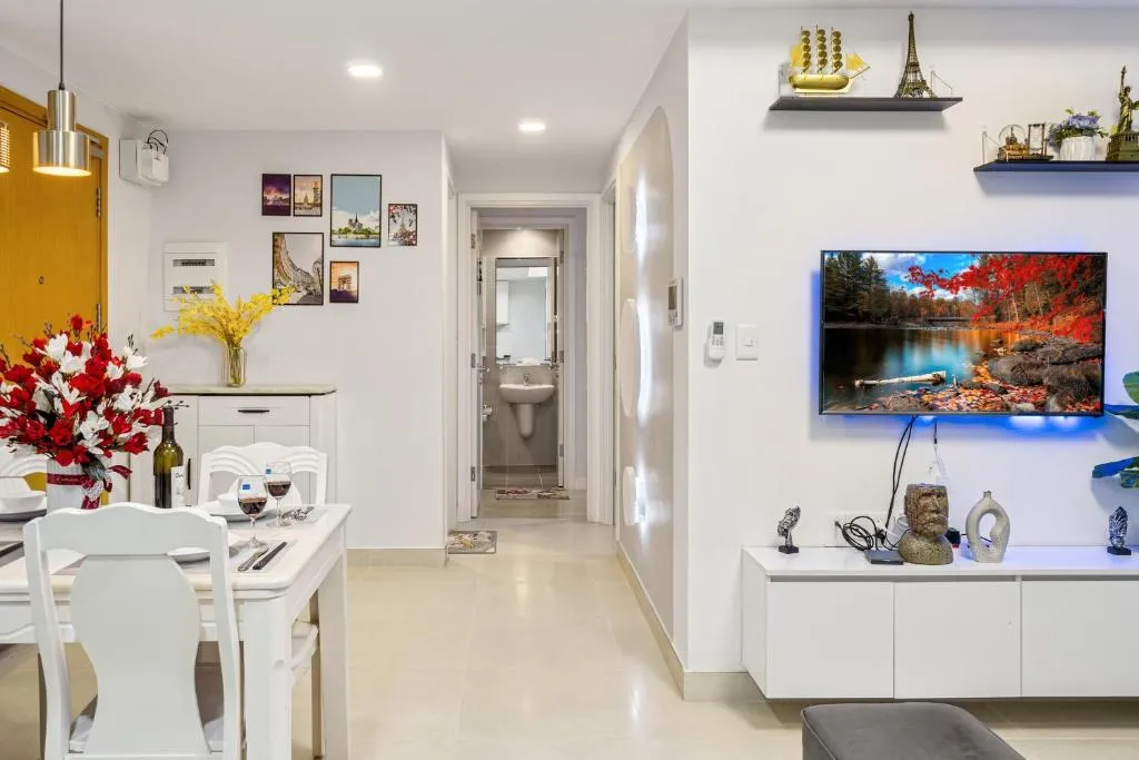 Image 1 of Cozy 2 Bedrooms Condo in T1 Masteri Thao Dien, Fully Furnished With Full Amenities