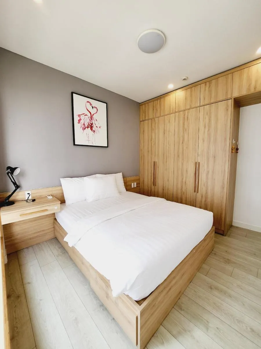 Image 4 of Diamond Suite Sky Garden 3