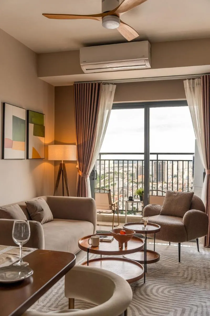 Image 4 of Downtown Saigon, District 1, 3 Bedroom and 2 WC, SOHO Residence Near Bui Vien