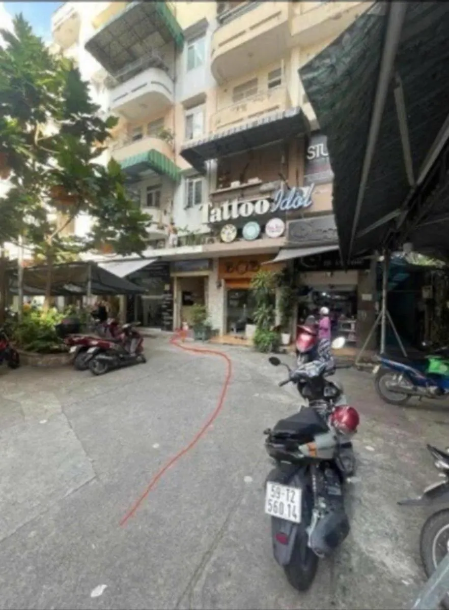 Image 5 of Ductaigallery’s Entire Apt- Near Bui vien st