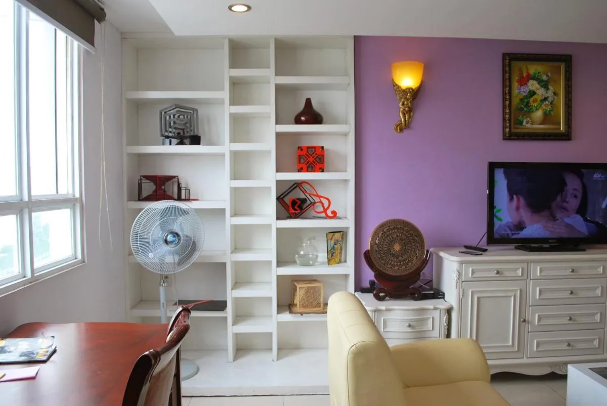 Image 5 of Ductaigallery’s Entire Apt – BMC Building