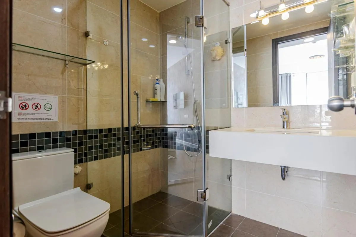 Image 3 of Grand Riverside Aparment 4Brs 5 Beds near D1