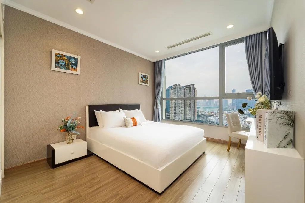 Image 1 of Landmark Nova Vinhome Central Park Apartment