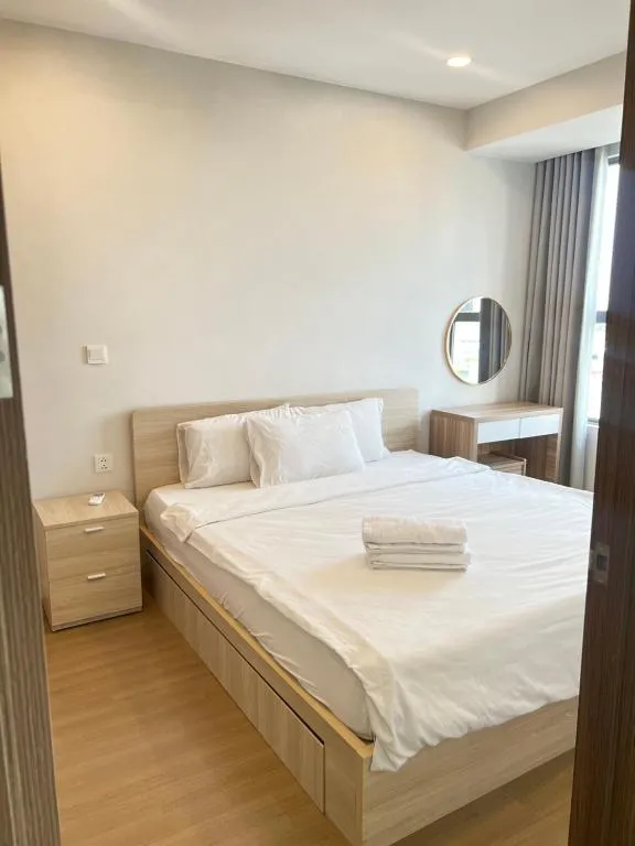 Image 1 of Luxury Apartment for rent- Pool 35th Floor Near Phu My Hung, Secc