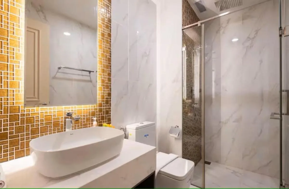 Image 3 of Madison Luxe Apartments City Central