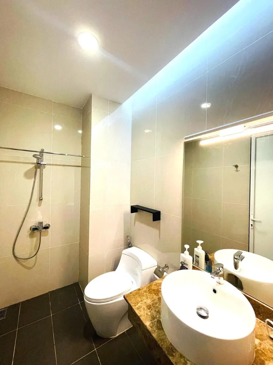 Image 5 of SECC – Diamond Suite Golden King