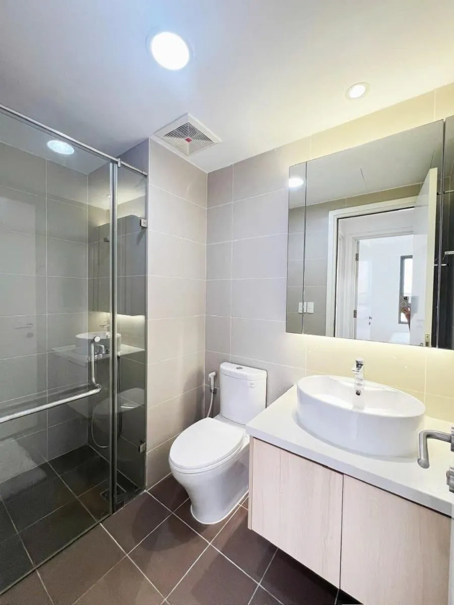 Image 4 of SPACIOUS Home