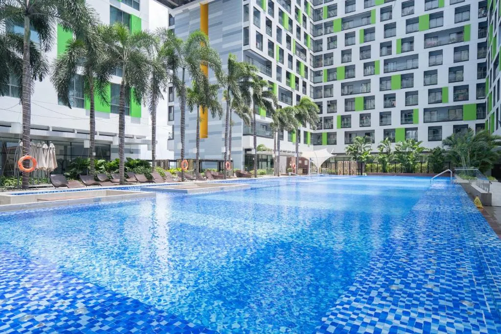Serviced Apartment at Republic Plaza – Pool & City View, near T3 airport Tan Son Nhat