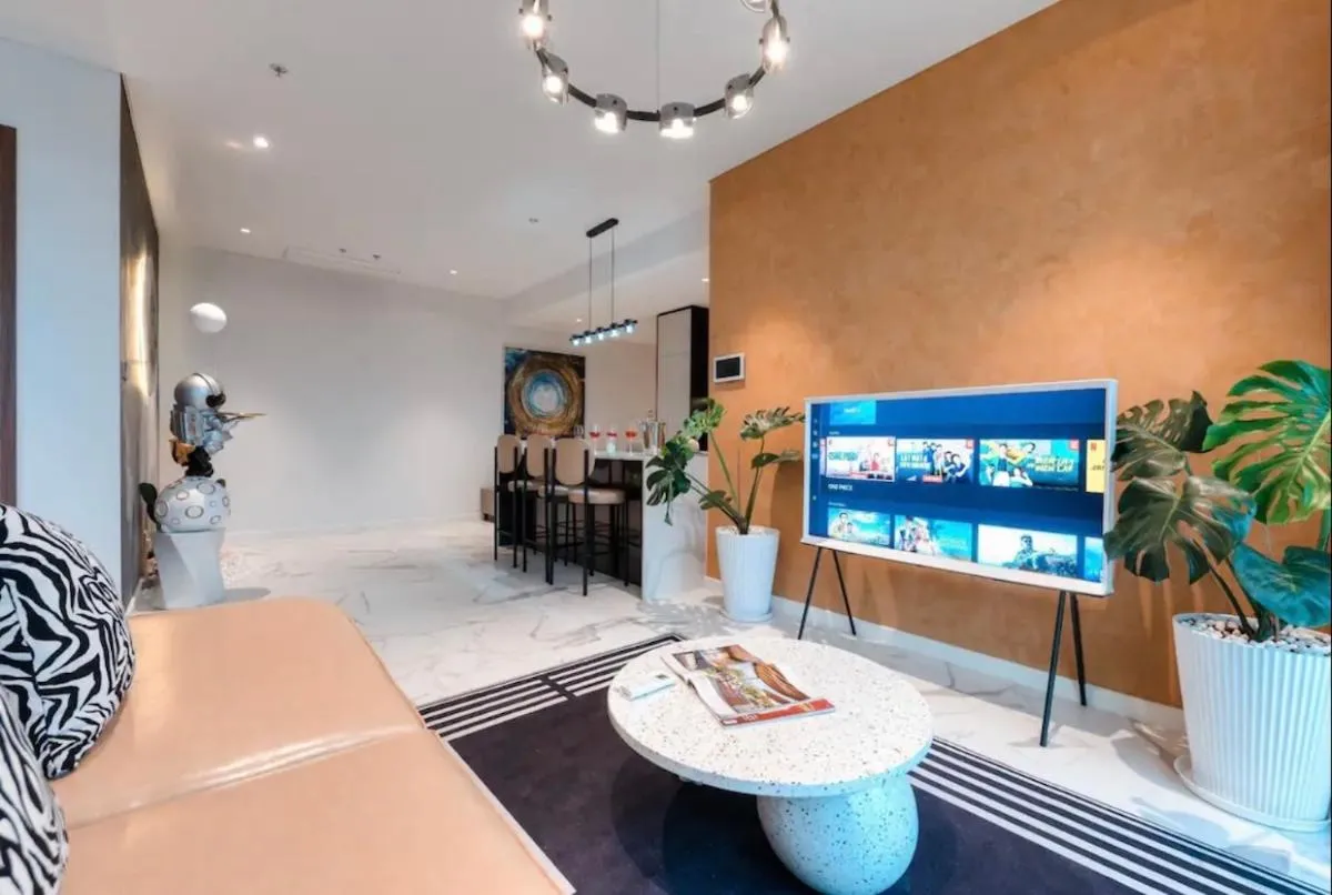 Image 5 of THE METROPOLE Apartment Complex OPERA-GALLERIA-CREST