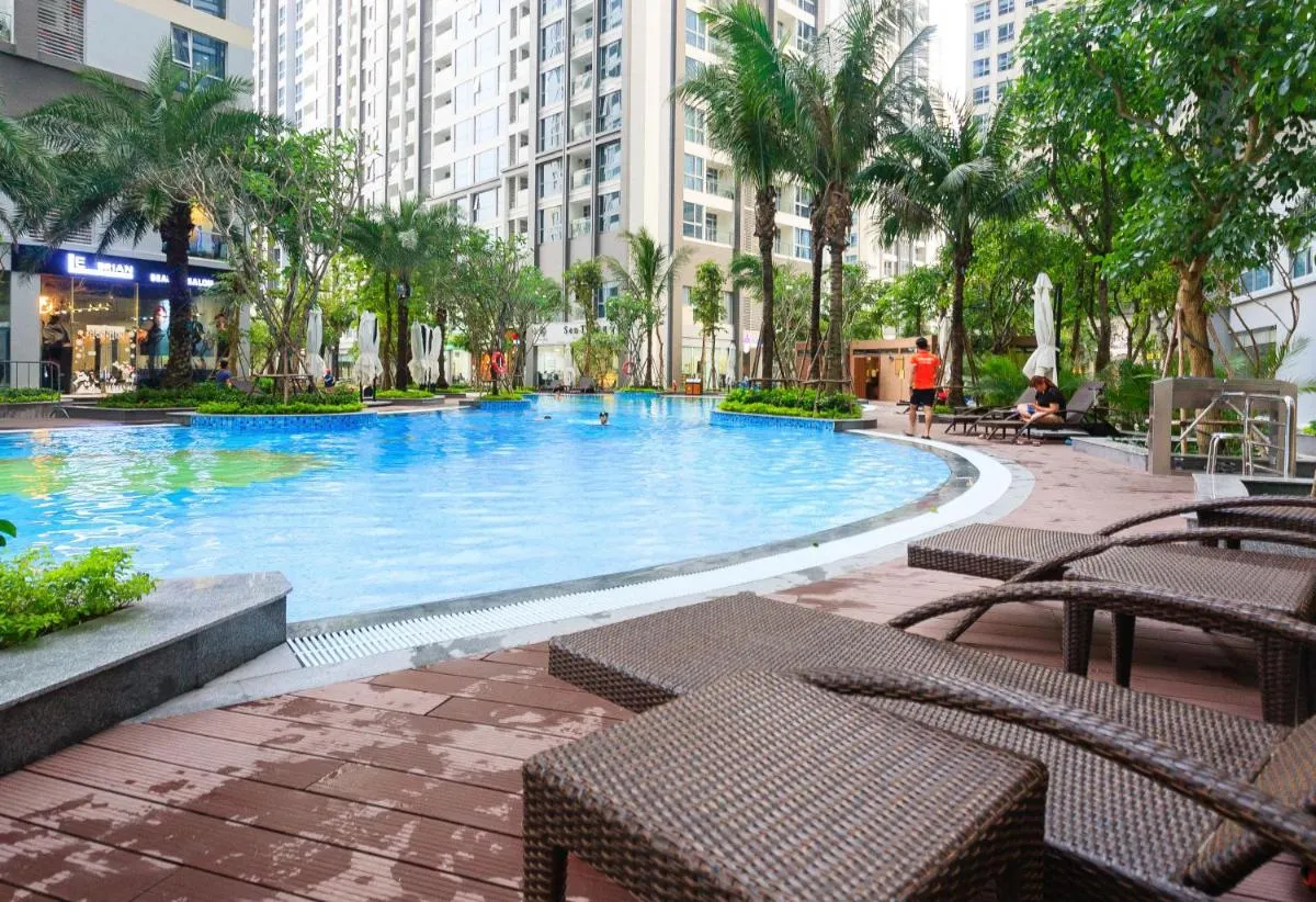 Image 3 of The Peak Suite at Landmark Plus