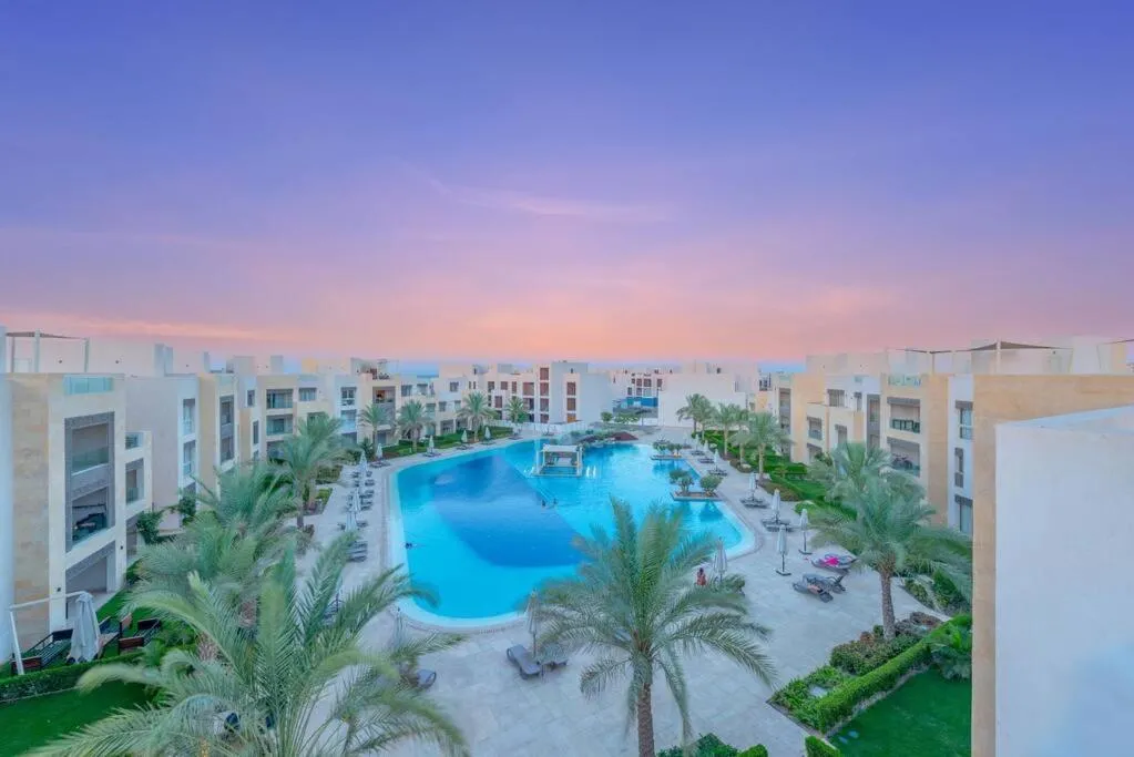 Image 1 of 3BR Penthouse in Mangroovy. Pool, Beach, Priv Roof