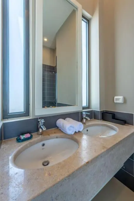 Image 3 of 4BR Villa with Private Pool Tawila Lagoon El Gouna