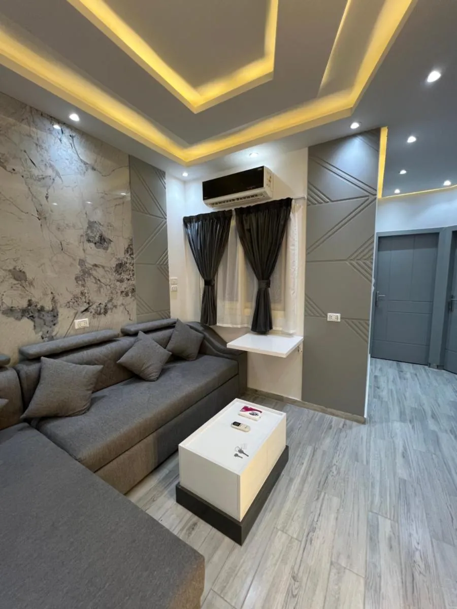 Image 1 of BS Lodging 8- Next to Dream Beach