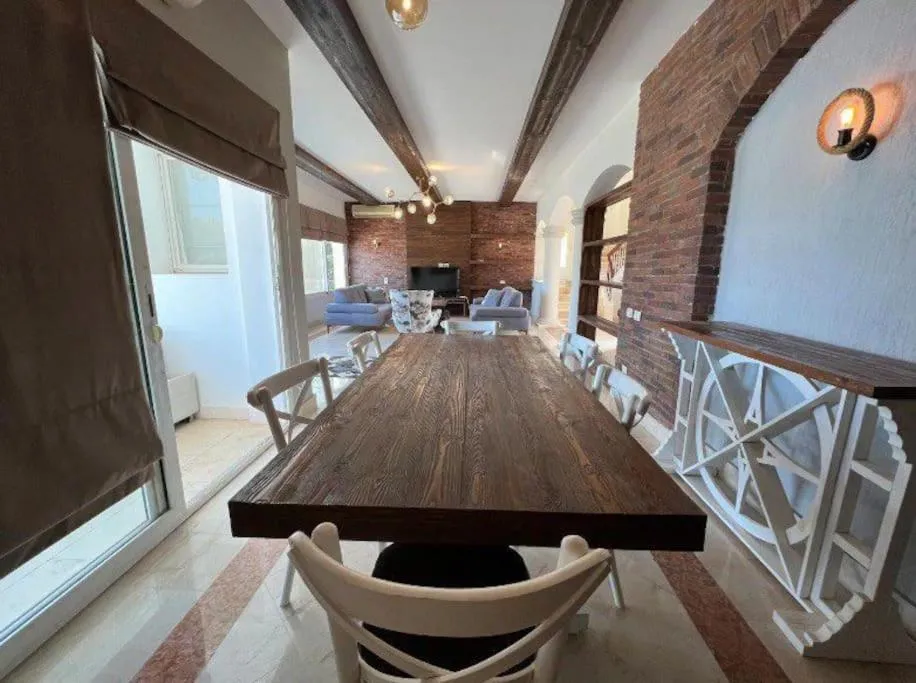 Image 4 of Beautiful 4 Bedrooms Villa With Private Heated Pool