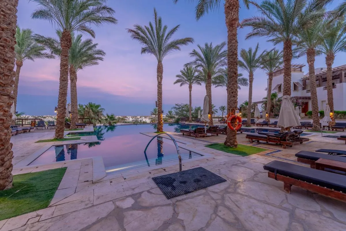 Image 3 of Classy 1-Bedroom Apartment in Ancient Sands with Pool View