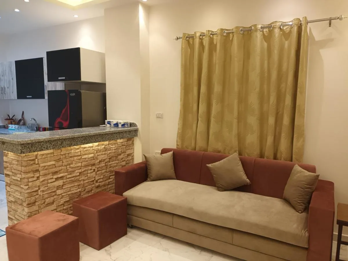 Image 4 of Cleopatra Resort F16