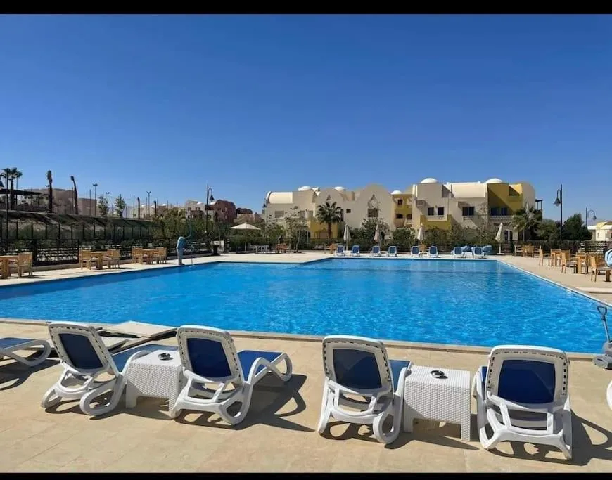 Image 2 of Cosy flat with patio in Makadi Heights