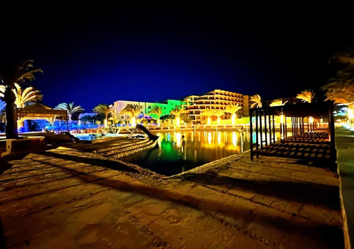 Image 3 of Davinci Beach Resort