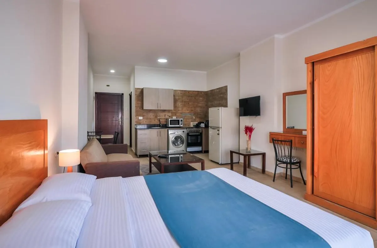 Image 6 of Delmar Apartments